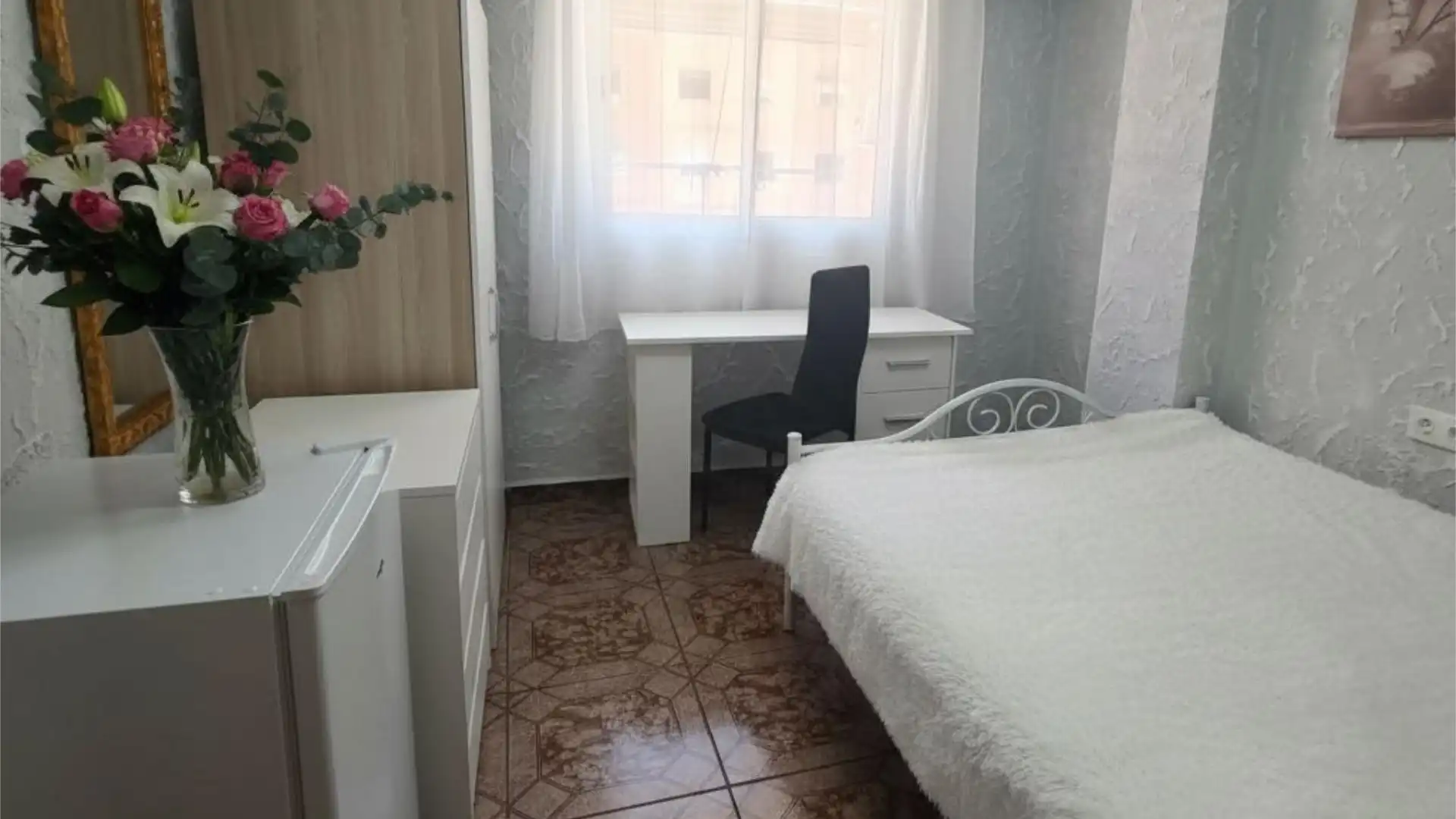 Piso en  Carrer de Conchita Piquer 5 - Foto 2