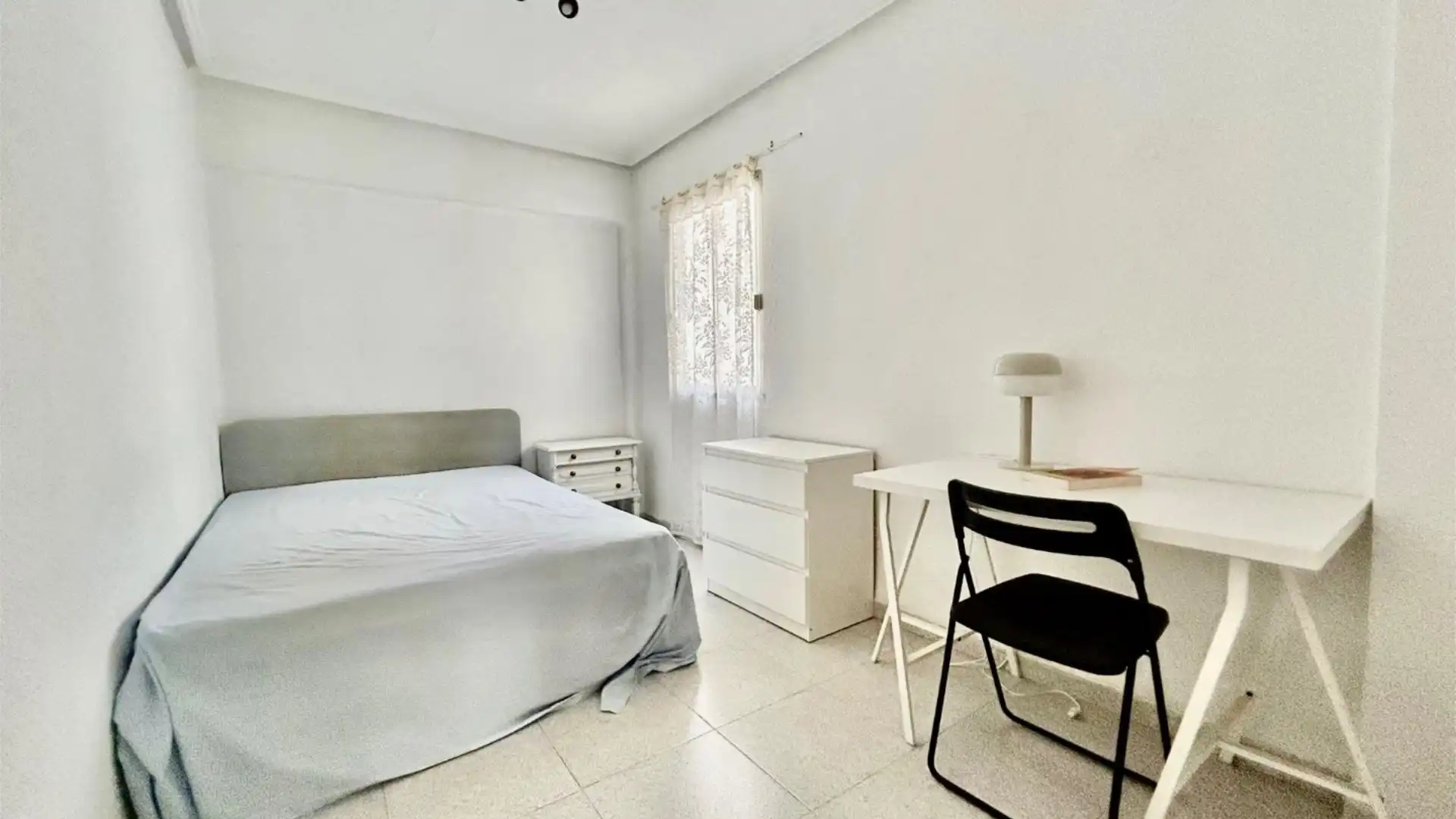 Piso en  Plaça Manuel Sanchís Guarner 13 - Foto 6