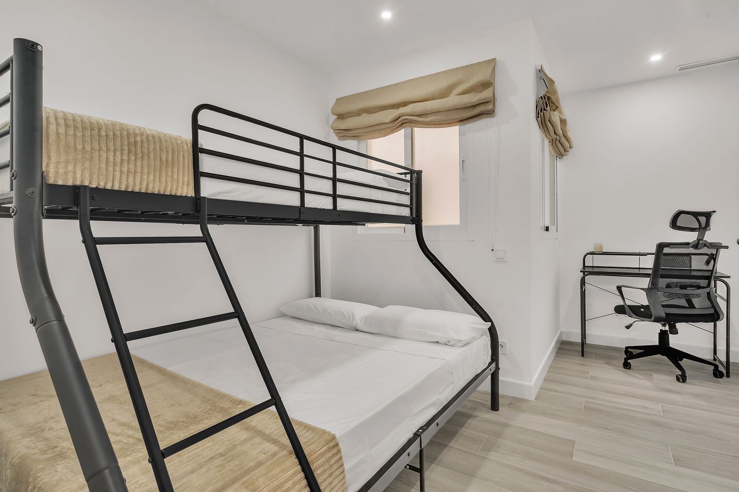 Piso en calle Real, 1 Block - Foto 12