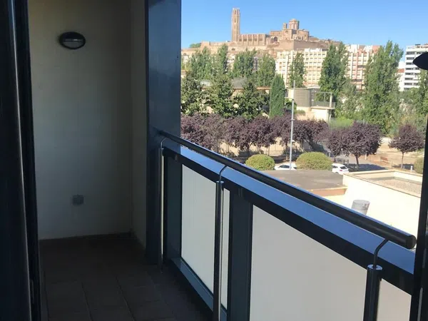 Piso en avenida President Josep Tarradellas, 43 -55 - Foto 2