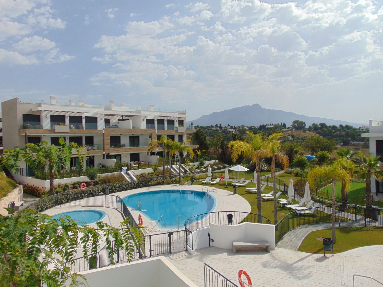 Piso en calle Pico Alcazaba, 15 - Foto 1