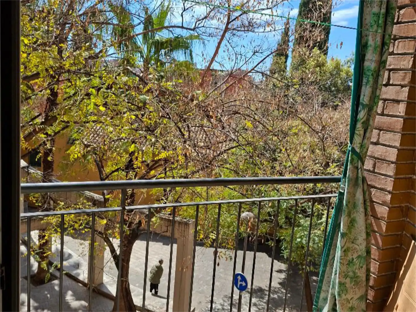 Piso en  Carrer de la Mare de Déu de Montserrat 30 - Foto 2
