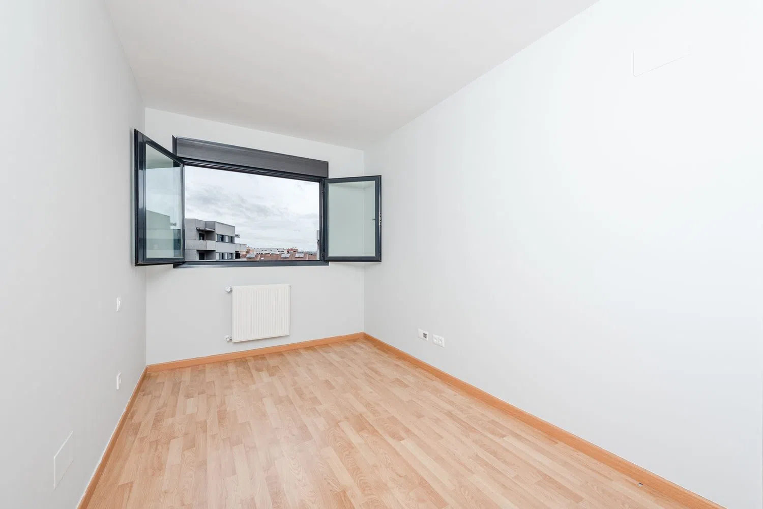 Piso en avenida Joan Miró - Foto 11