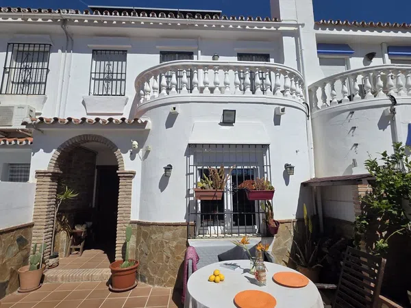 Chalet adosado en Calle Martín Fierro, 11 - Foto 1