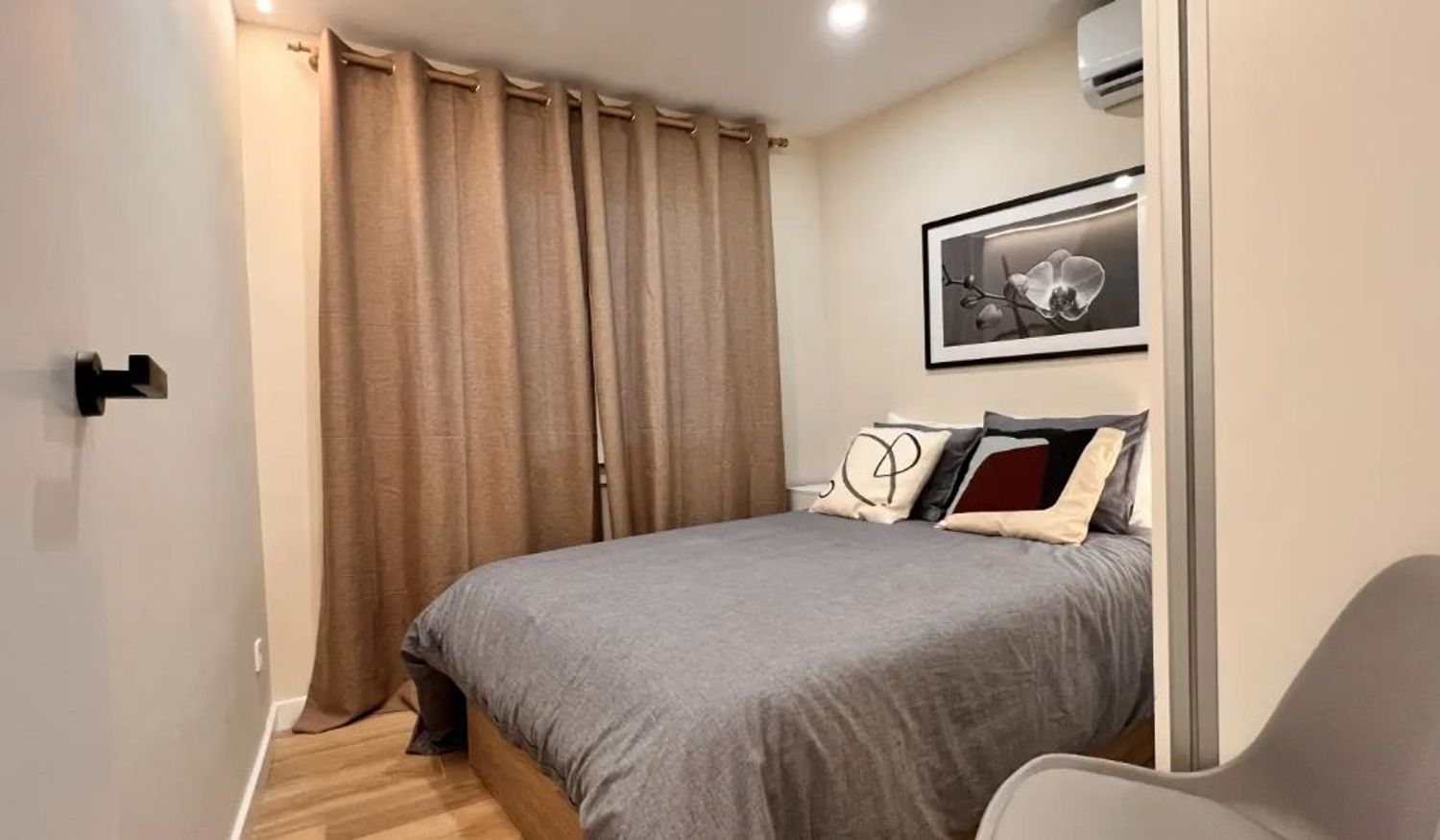 Estudio en Pl. de los Mostenses, 11