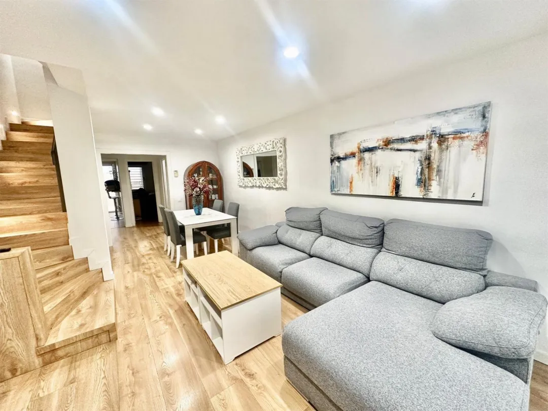 Piso en  Carrer Uva 1 - Foto 3