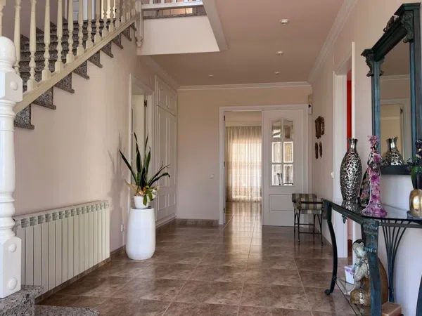 Chalet adosado en Barrio Campo de las Naciones-Corralejos - Foto 1