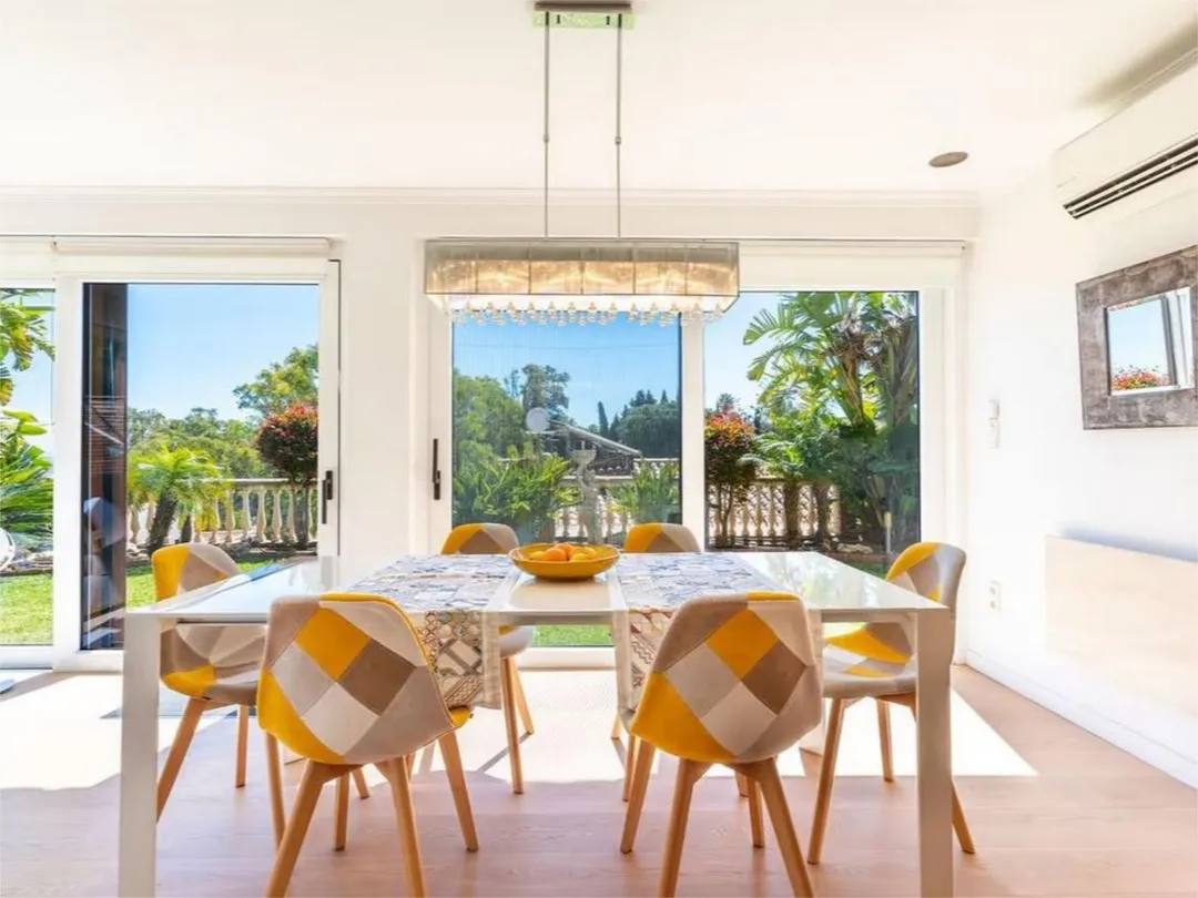 Chalet en  Calle Chipiona 14 - Foto 2