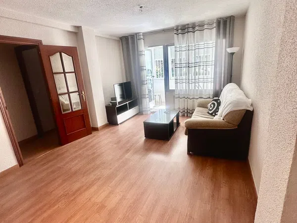 Piso en venta en Avenida Carlos V, 47 - Foto 3