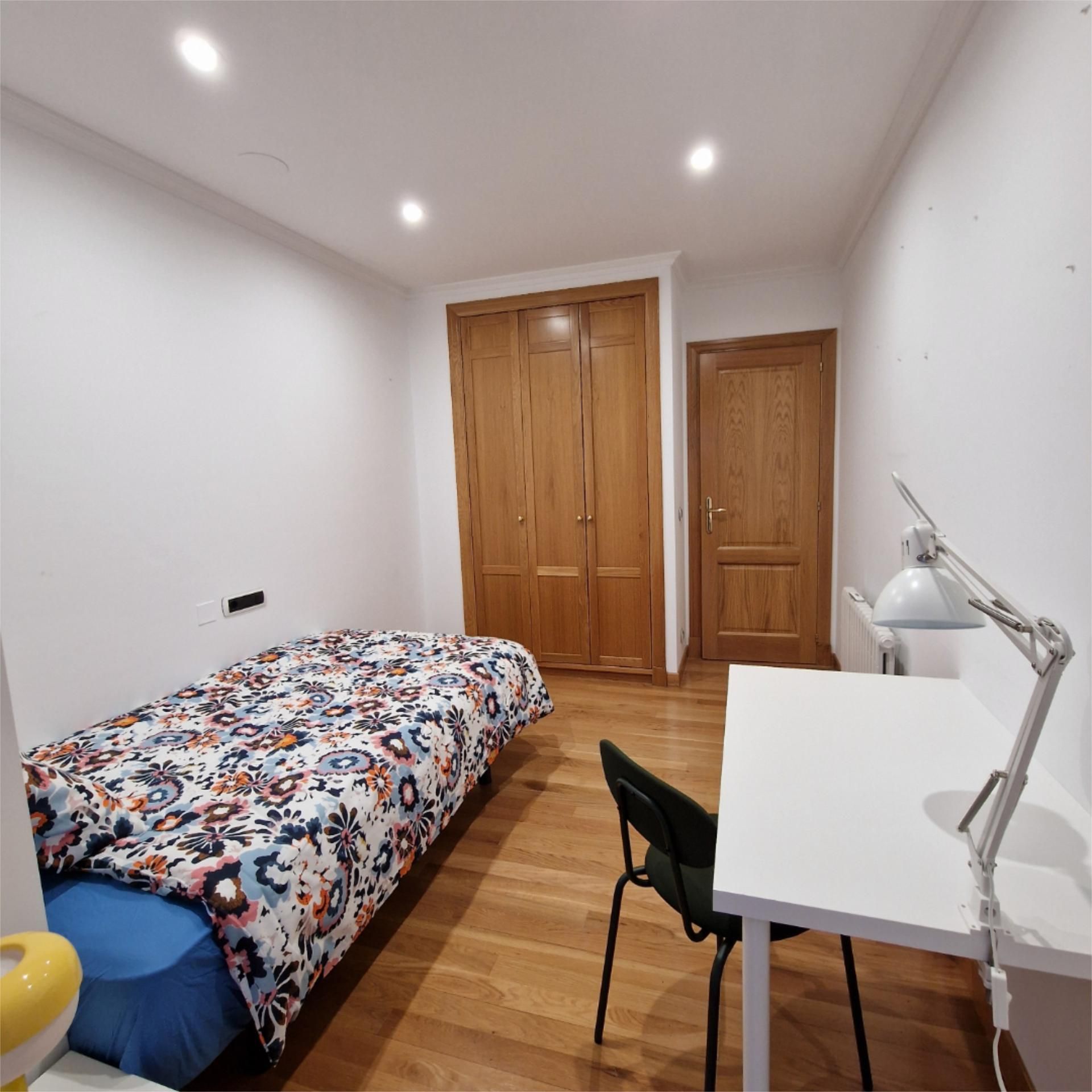 Piso en  Rúa de Frei Rosendo Salvado 20 - Foto 2