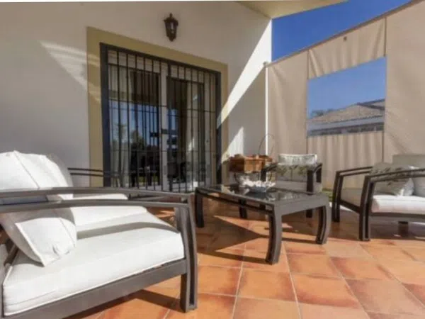 Casa o chalet independiente en Calle del Rocío, 2, Cuatro Pinos-El Carmen - Foto 2