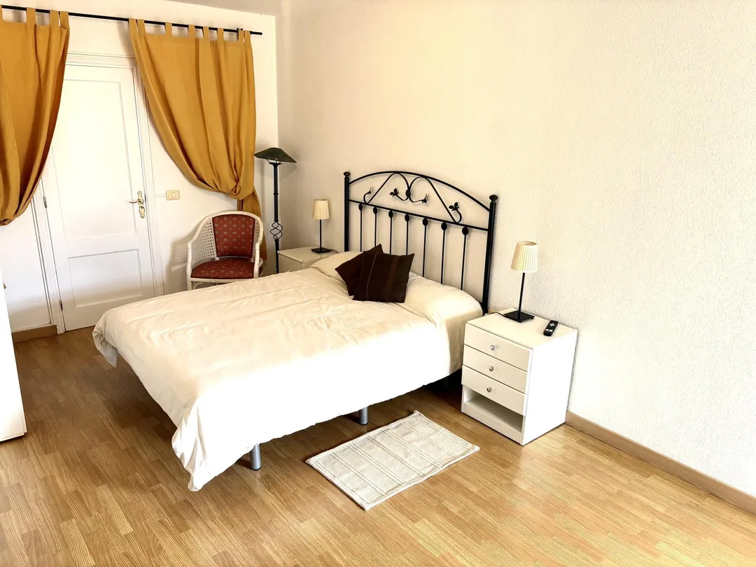 Casa adosada en  Calle Valdivia 18 - Foto 10