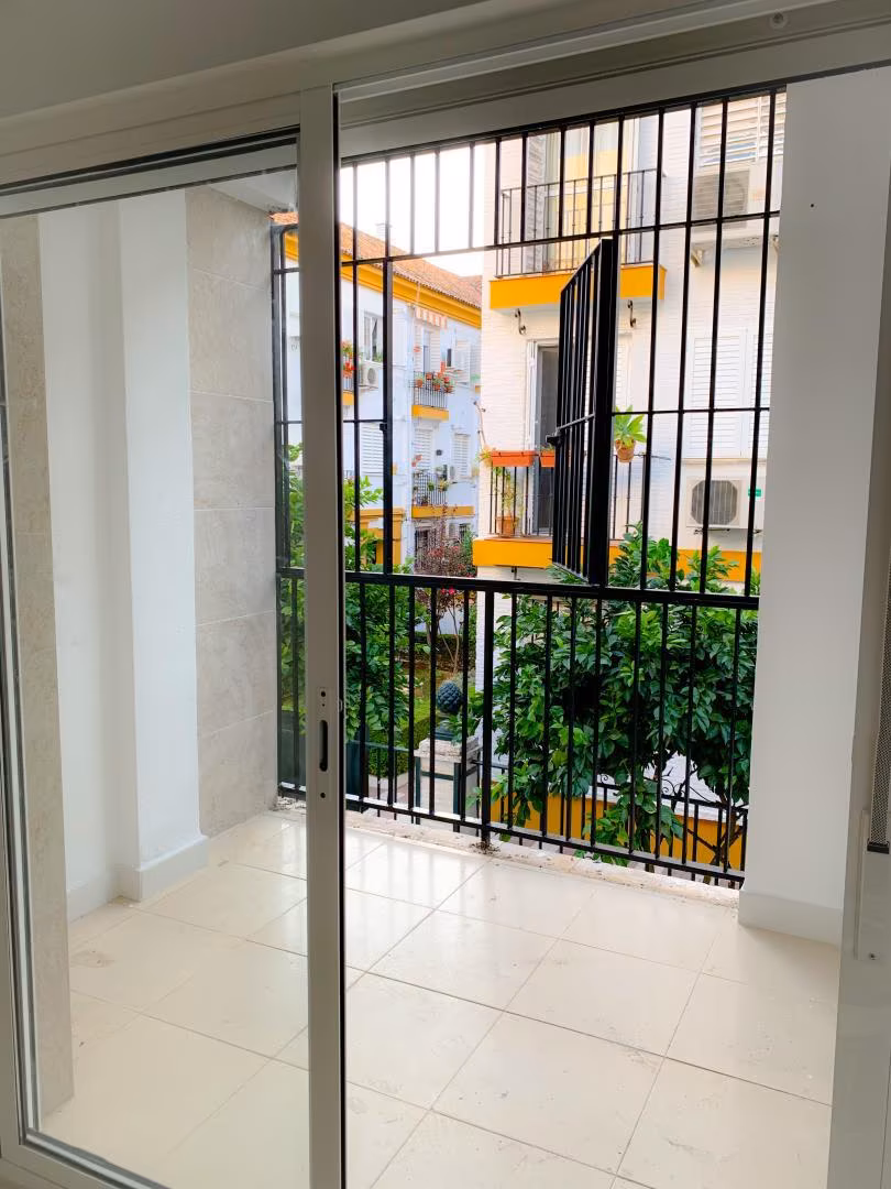 Piso en  Calle Hiniesta 12B