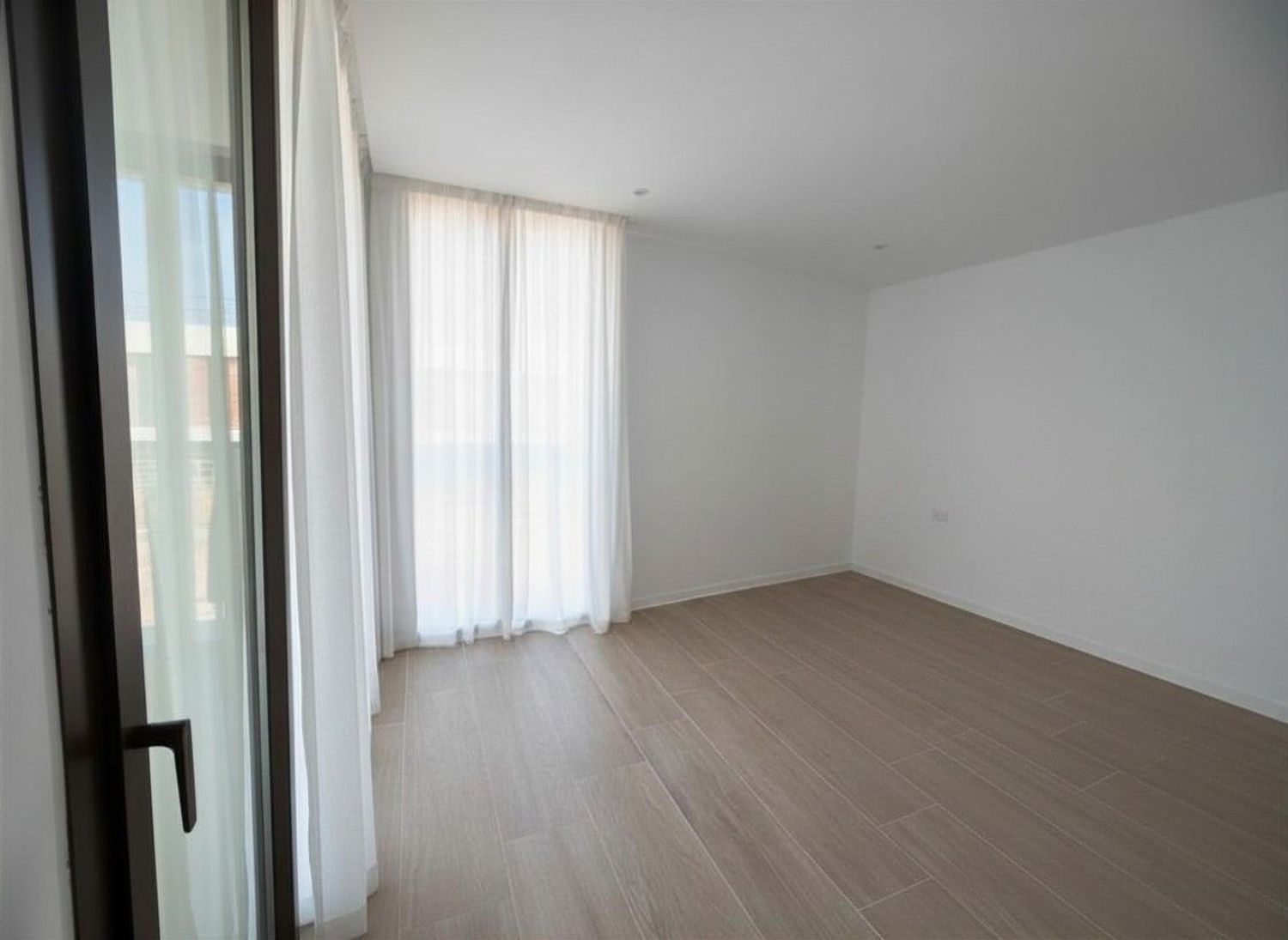 Chalet adosado en Avenida Juan Carlos I - Foto 6