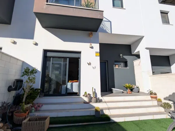 Chalet adosado en Calle Zeus, 82 - Foto 1