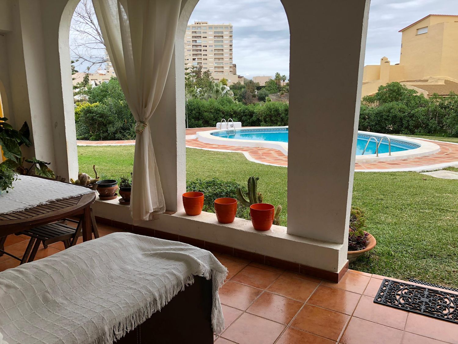 Estudio en calle de Inglaterra, 26 - Foto 1