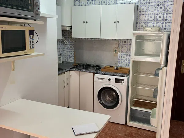 Estudio en Calle de Victòria dels Àngels, 27 - Foto 2