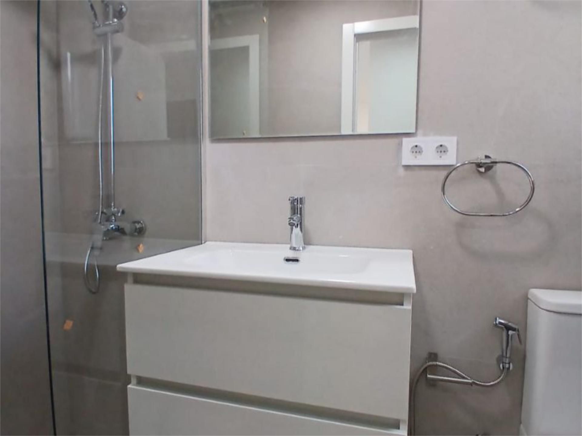 Piso en  Carrer de Ciril Amorós 28 - Foto 8