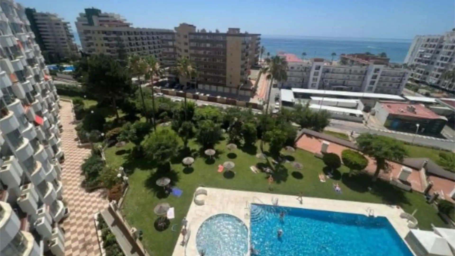 Piso en  Avenida Nuestro Padre Jesús Cautivo 32 - Foto 3