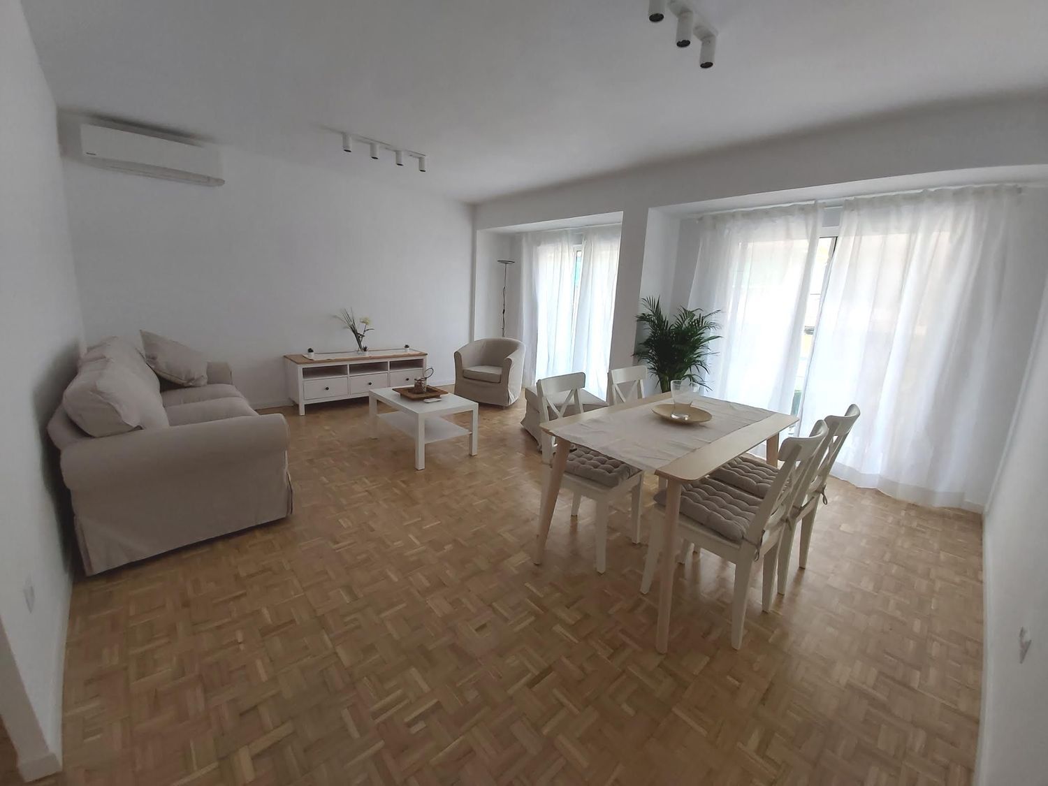 Piso en calle Doña Dolsa, 5 - Foto 2