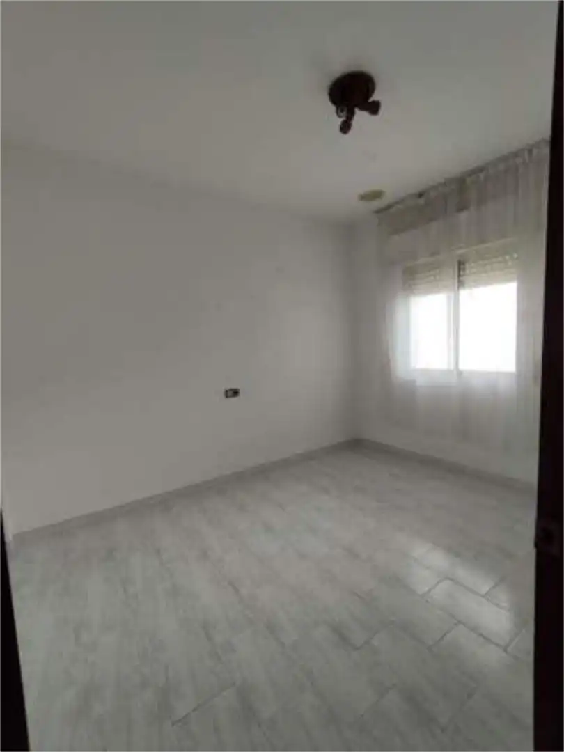 Piso en Zona ayuntamiento - Foto 6