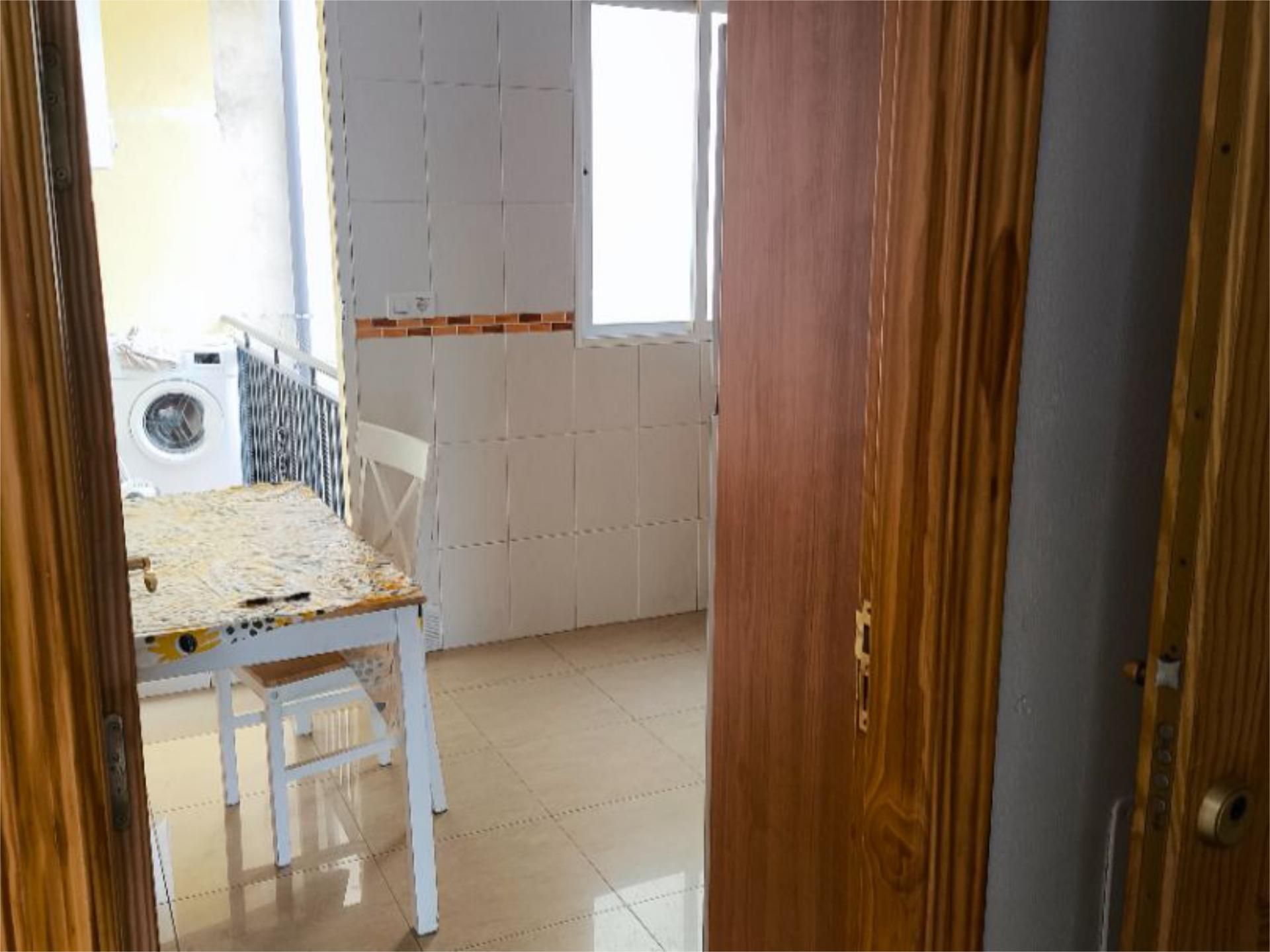 Piso en  Calle Tres Cruces 32 - Foto 2