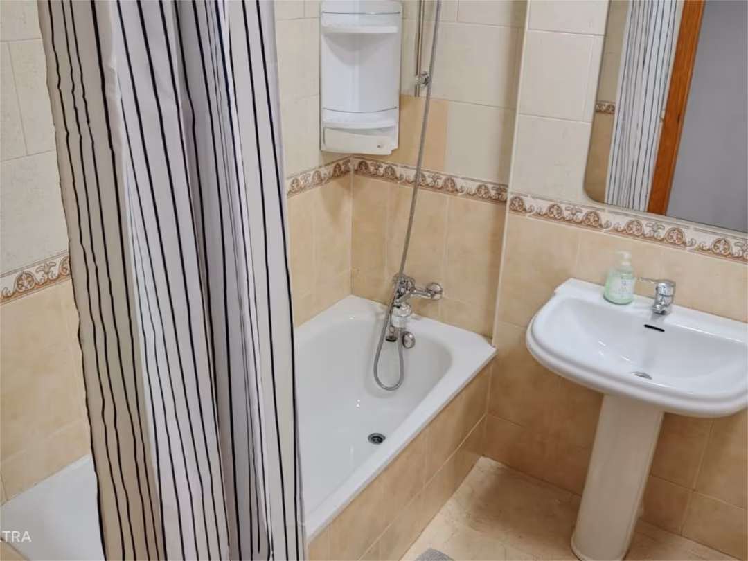 Casa adosada en  Avenida del Locutor Vicente Hipólito 20A - Foto 10