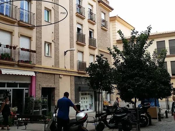 Piso en Nueva de la Virgen, 5, Figares, Figares - Foto 2