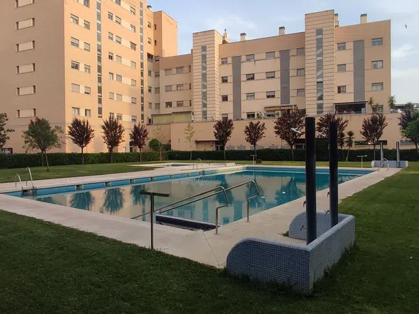 Piso en avenida de la Ilustración, 85 - Foto 1