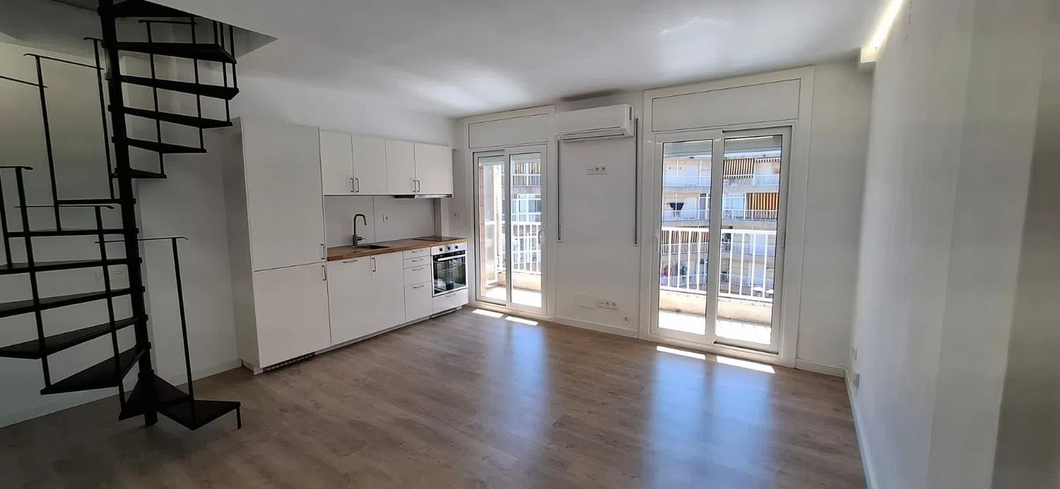 Dúplex en calle de Santiago Rusiñol, 5 a - Foto 1