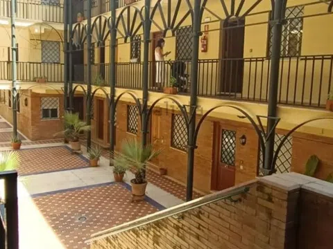 Piso en calle Torneo, 21