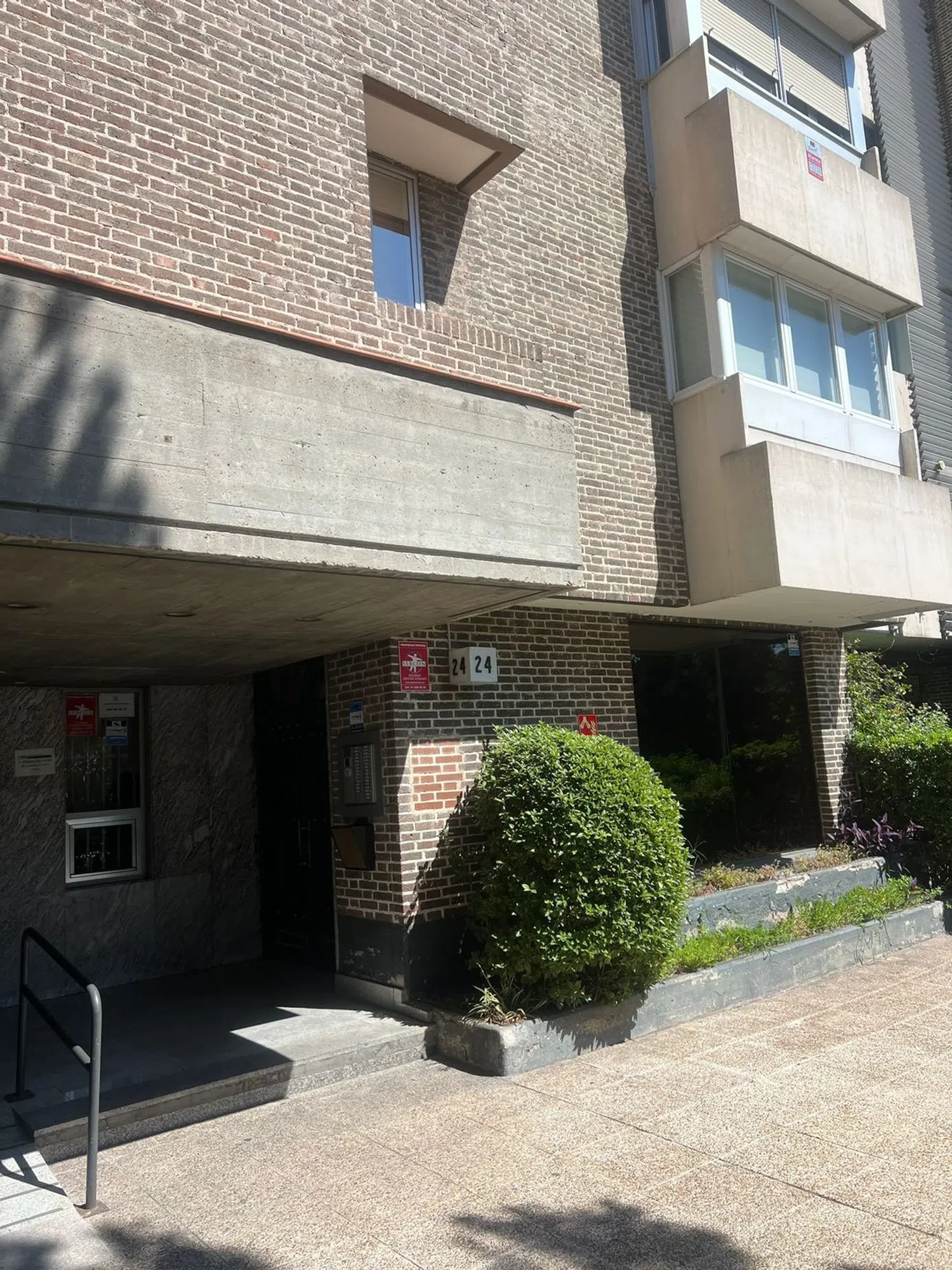 Piso en calle de Sirio, 24 - Foto 1