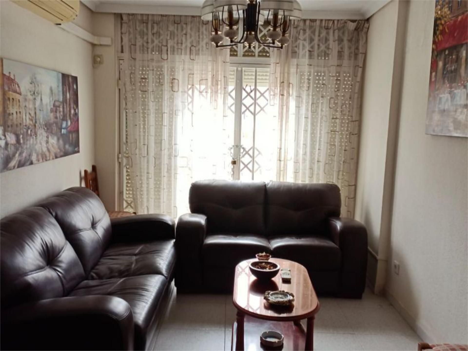 Piso en  Calle Pintor Pedro Bueno 9 - Foto 2