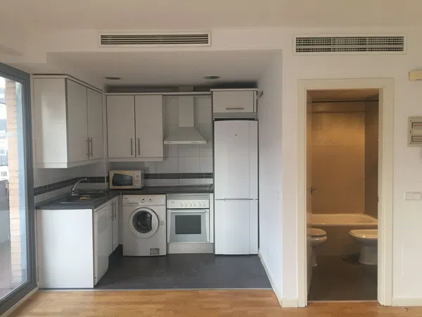 Estudio en calle Pedro Campos, 4