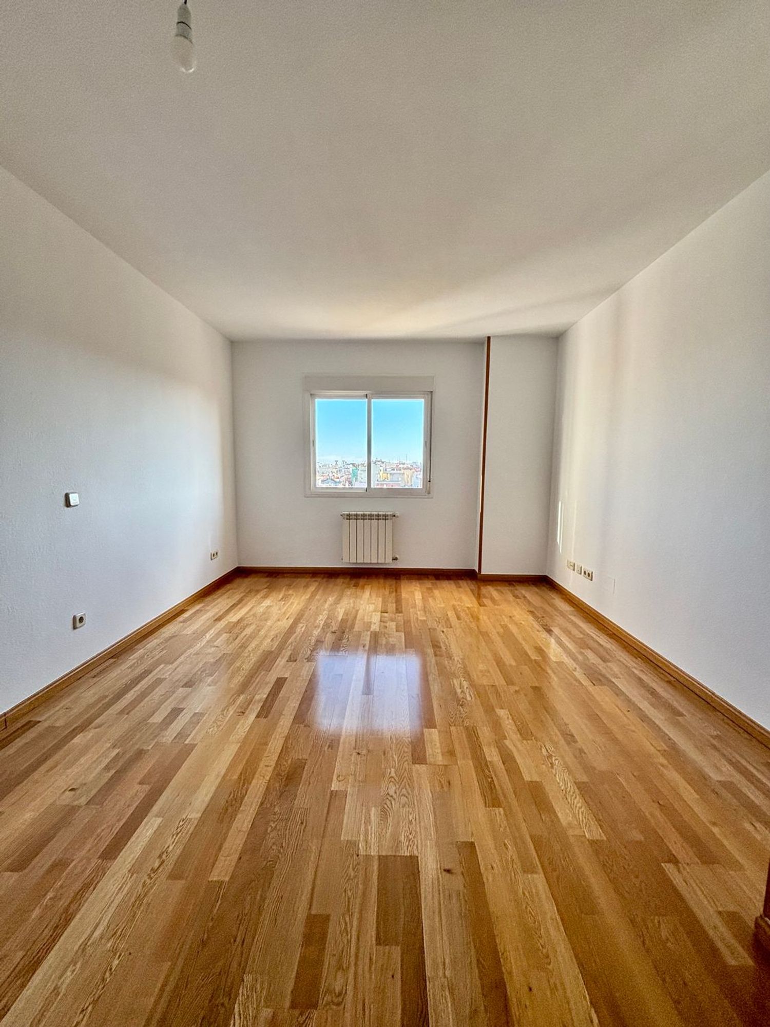 Piso en calle de la Reina Mercedes, 1 - Foto 2