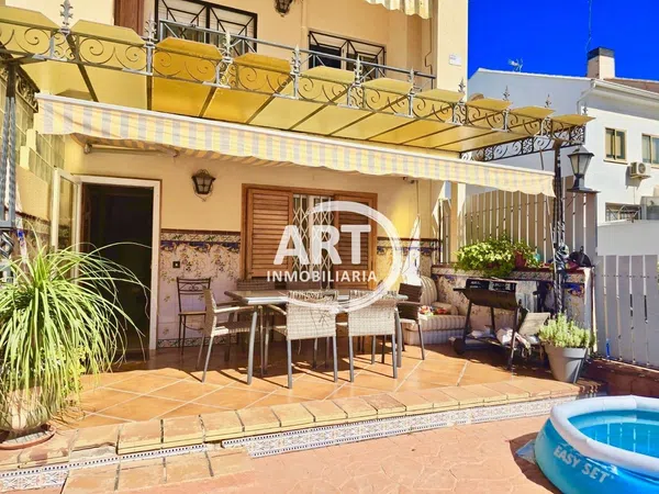 Chalet adosado en Calle de Santa Teresa - Foto 1