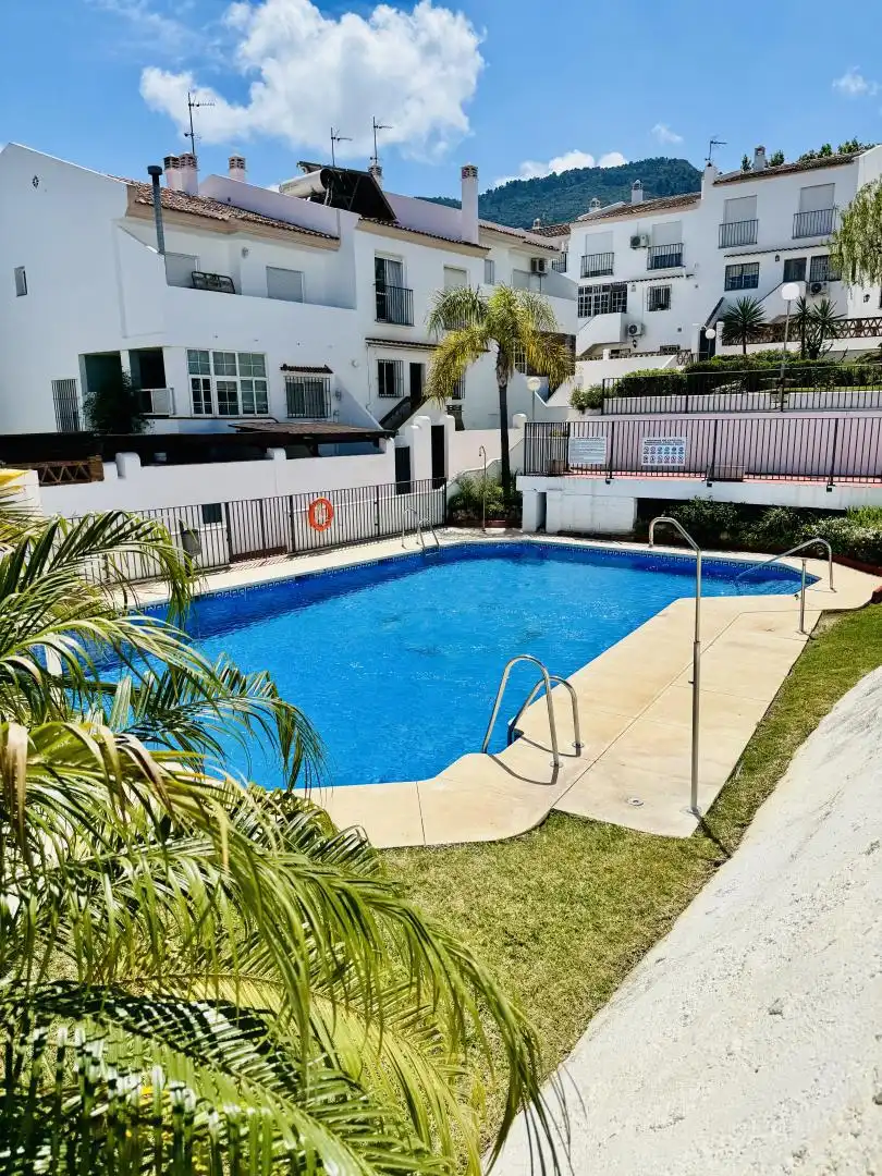 Chalet en  Calle Mompou 11 - Foto 8