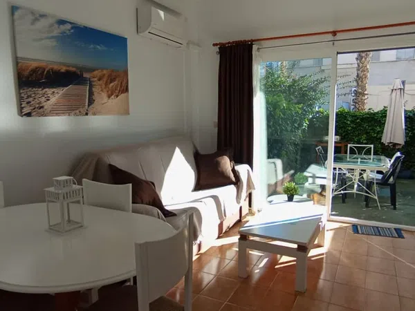 Chalet adosado en avenida Juan Fuster Zaragoza, 10 - Foto 1