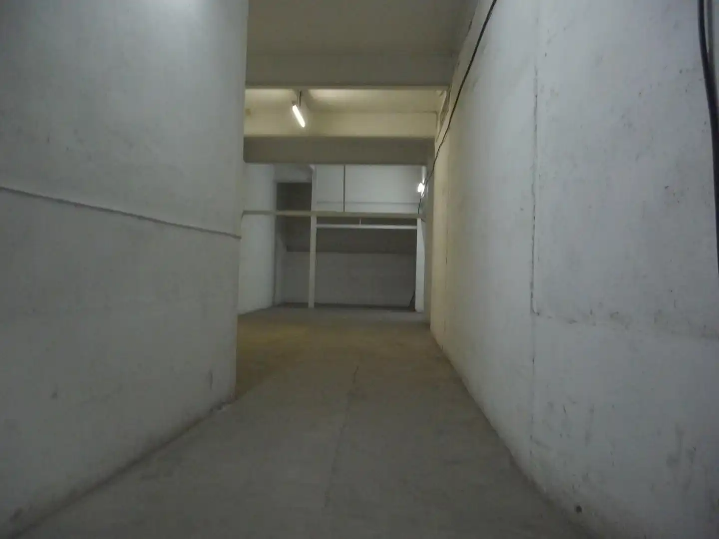 Local comercial en Ripollet - Foto 2