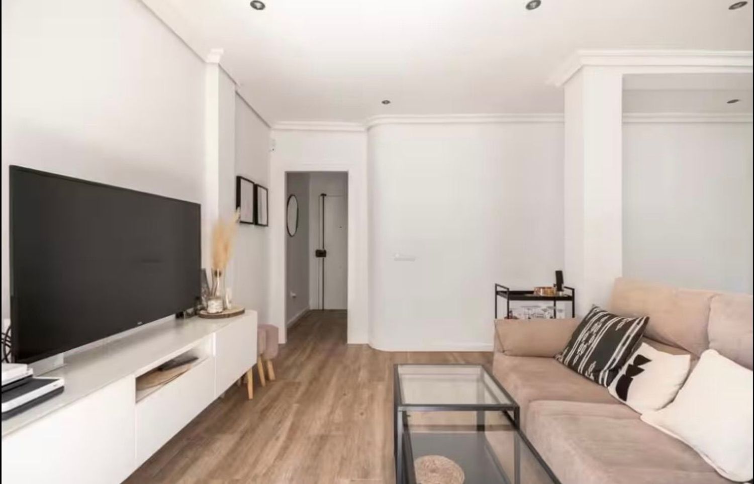 Piso en calle Higuera de la Sierra, 9 - Foto 3