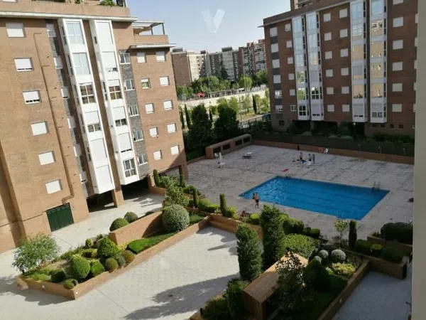 Piso en avenida de Isabel de Valois, 28