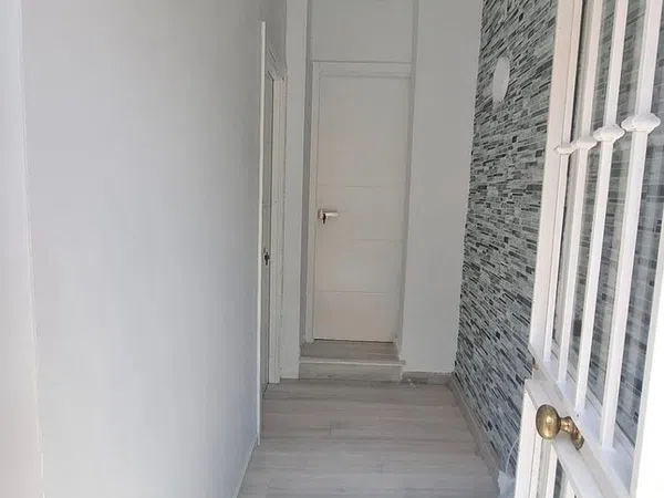 Chalet adosado en Barrio Mangas Verdes - Las Flores - Foto 4