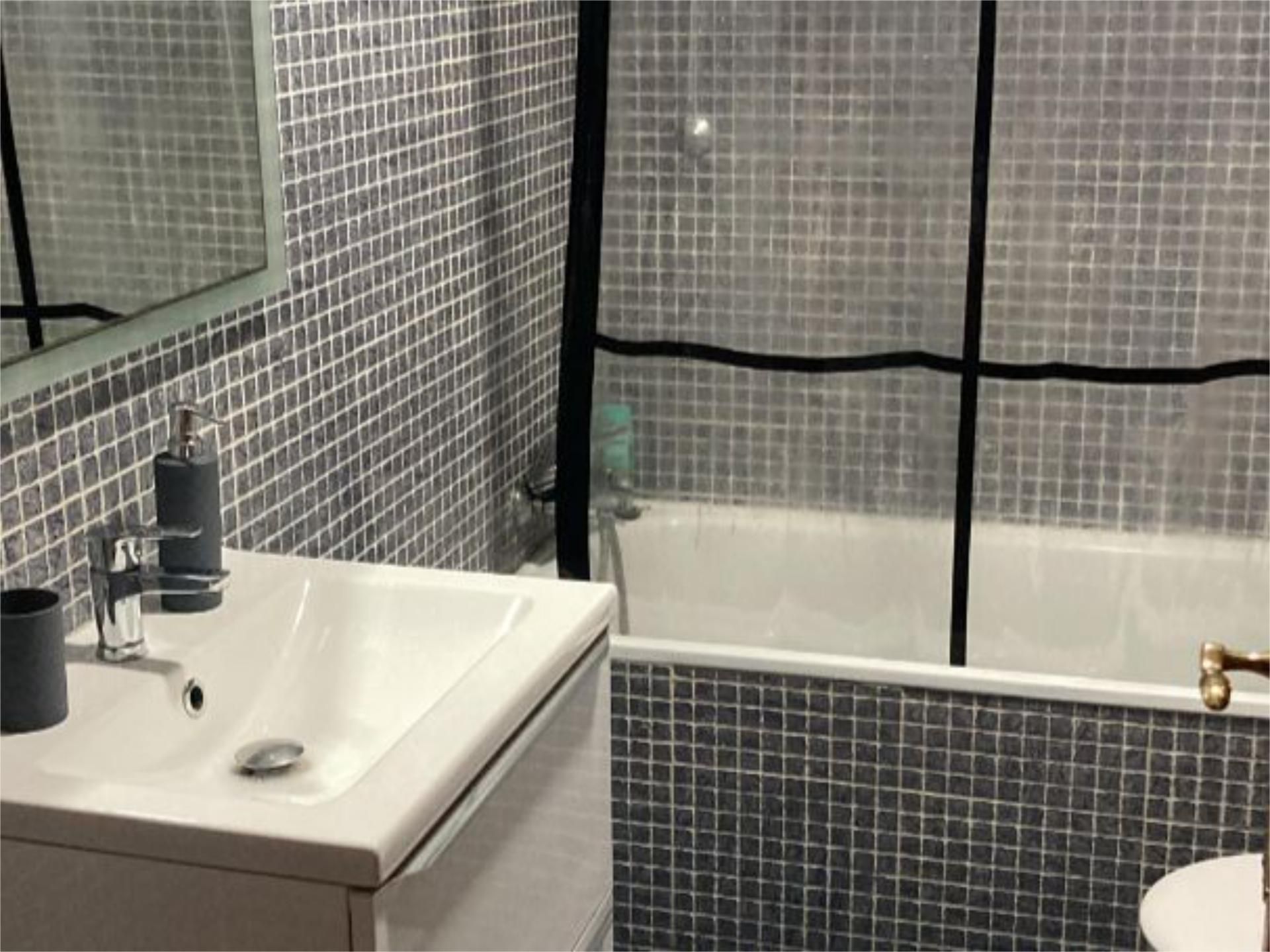 Piso en  Carrer de les Illes Canàries 215 - Foto 5