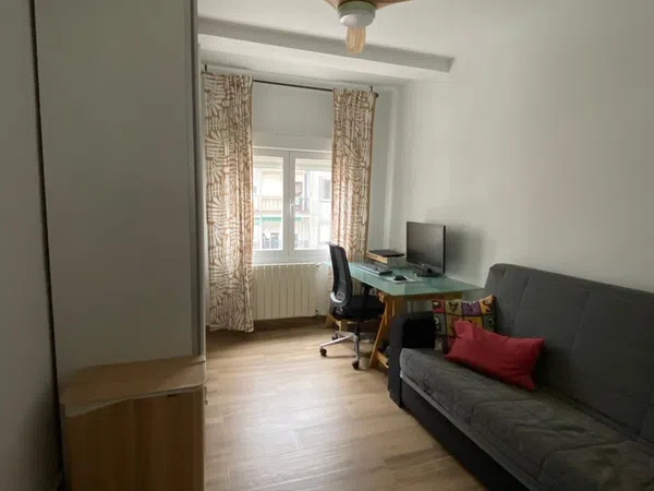 Piso en avenida Pablo Picasso, 25 - Foto 2