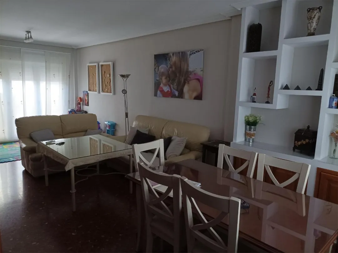 Chalet en  Avenida Reina Sofia 26 - Foto 4