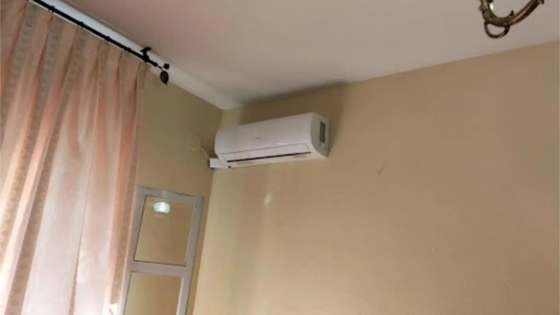 Casa adosada en  Avenida Ingeniero José Luis Prats 1 - Foto 5