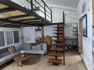 Loft en en la calle principal - Foto 1