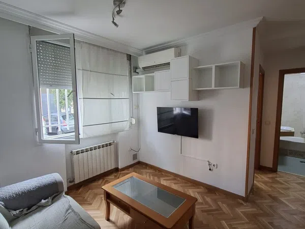 Piso en calle de Valderribas, 61 - Foto 1