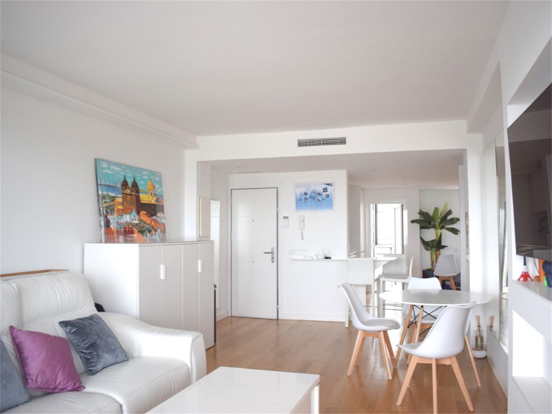 Piso en calle Passeig de la Marina 316 - Foto 1