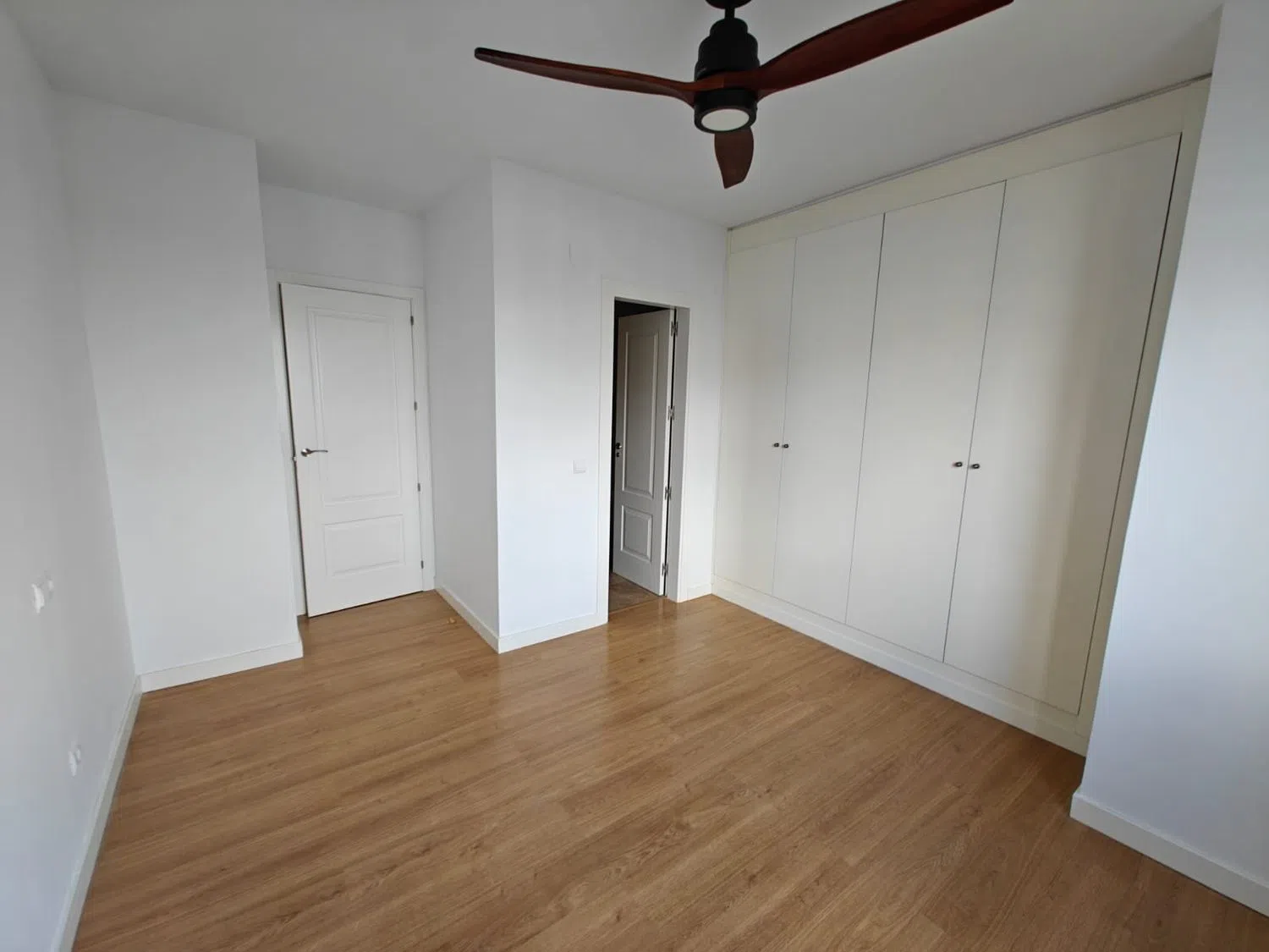 Piso en calle de la Infanta Mercedes, 61 - Foto 18